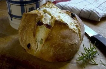 Receta de pan con romero y pasas de uva (pan marino)