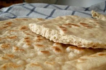 Receta de pan plano (naan)