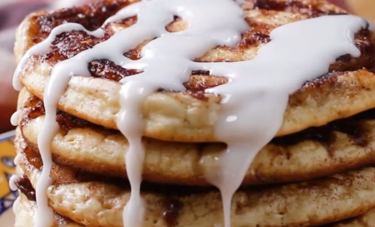Receta de panqueques de pan de maíz y banana