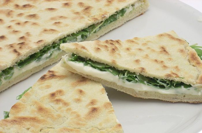 Pan teja (torta al testo) Receta de pan teja (Torta al testo)