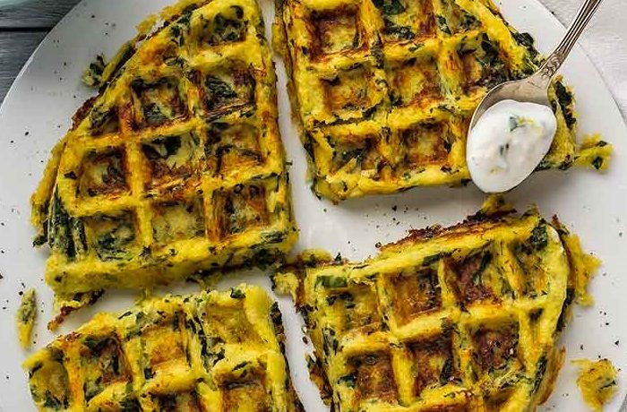 Receta de gofres salados de espinacas y queso Receta de waffles salados de espinacas y queso