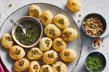 Receta de pan frito (pani puri) indio Receta de pan frito (pani puri) indio