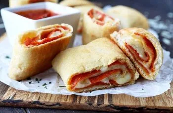 Receta de pepperoni rolls estadounidenses