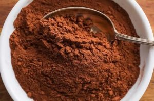 Cacao en polvo Cacao puro en polvo, ingrediente clave que da color y sabor amargo al pan de chocolate.
