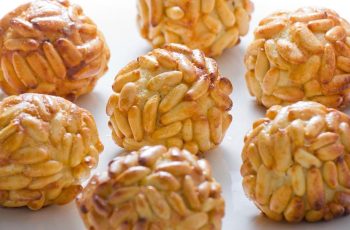 Receta de panellets de piñones