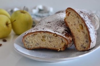 Pan dulce de almendra y manzana